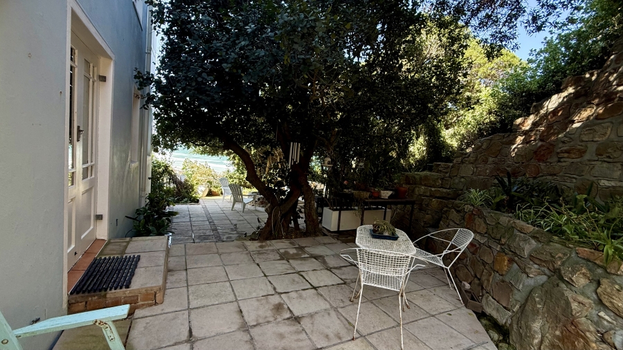 To Let 4 Bedroom Property for Rent in Glencairn Western Cape